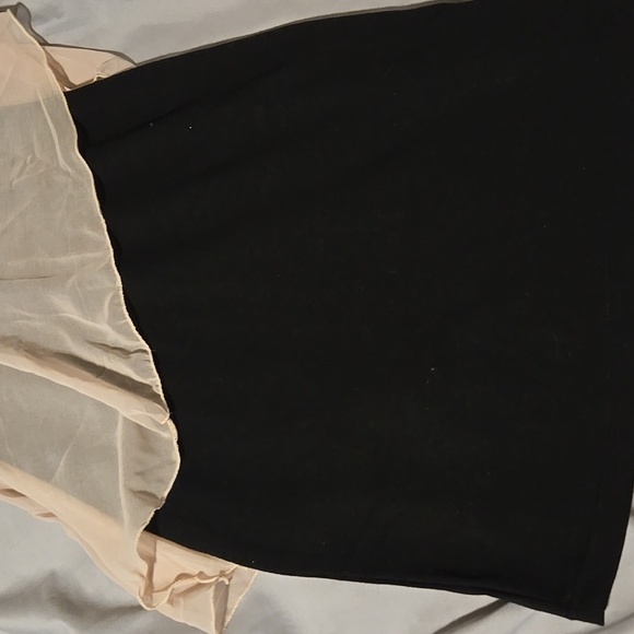 One shoulder dress - Picture 2 of 3